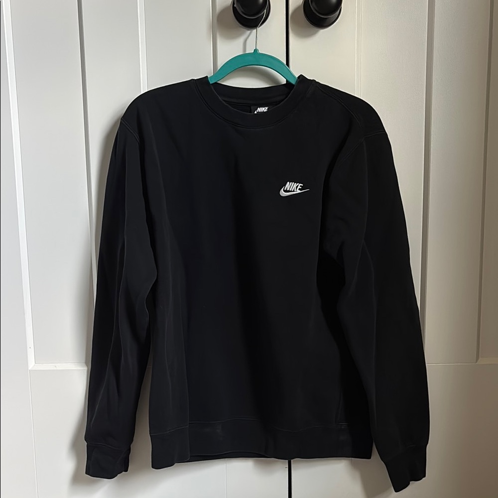 Nike Black Crewneck Sweatshirt